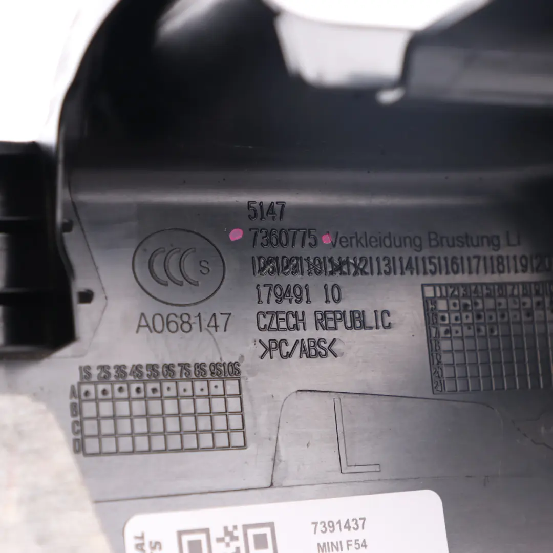 Panel Moldura Riel Maletero Trasero Izquierdo 7360775 para Mini F54 Clubman con número de pieza 7391437 Mini F54 Clubman Panel Moldura Riel Maletero Trasero Izquierdo 7360775 - SKU 7391437 - Número de pieza 7391437