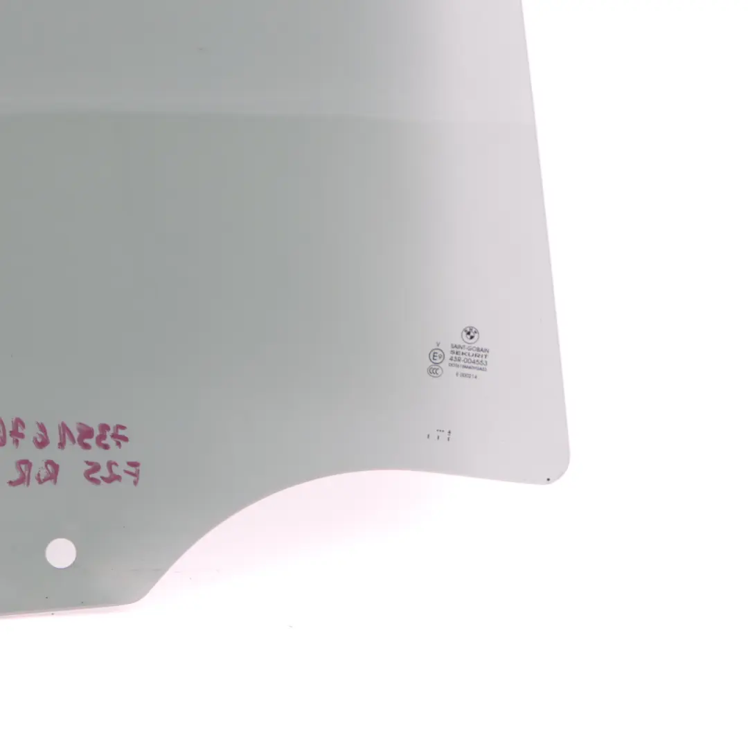 Fenêtre latérale noire Porte arrière droite AS3 Vitrage SSG teinté pour BMW X3 F25 à propos du numéro de pièce 7391676 BMW X3 F25 Fenêtre latérale noire Porte arrière droite AS3 Vitrage SSG teinté - SKU 7391676 - Numéro de pièce 7391676