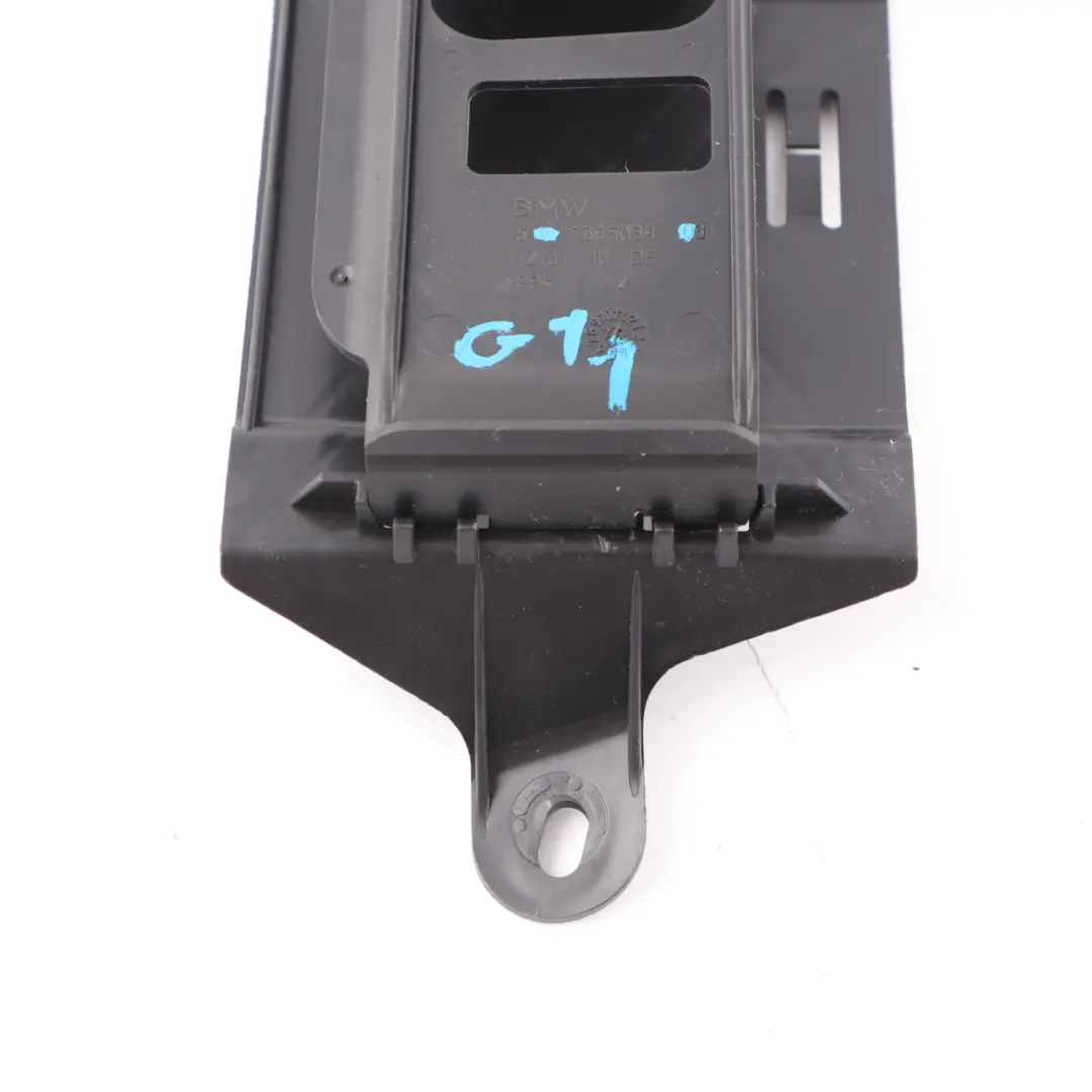 SRC Unit Bracket SRC Module Holder Bracket Mount to BMW G11 G12 with Part number 7395039 BMW G11 G12 SRC Unit Bracket SRC Module Holder Bracket Mount - SKU 7395039 - Part number 7395039