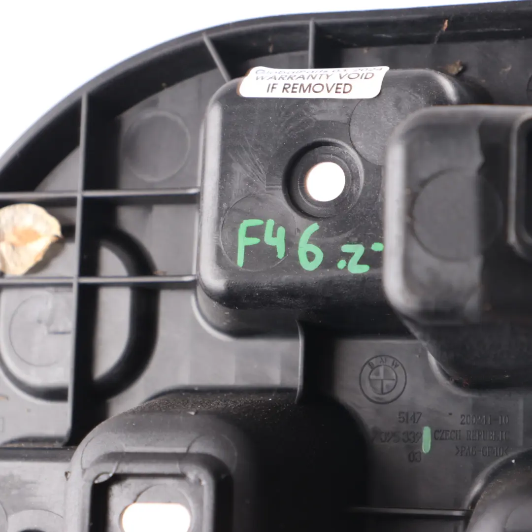 BMW F46 Halterung Fußstütze Platte 3. Sitzreihe Links - SKU 7395339 - Teilenummer 7395339