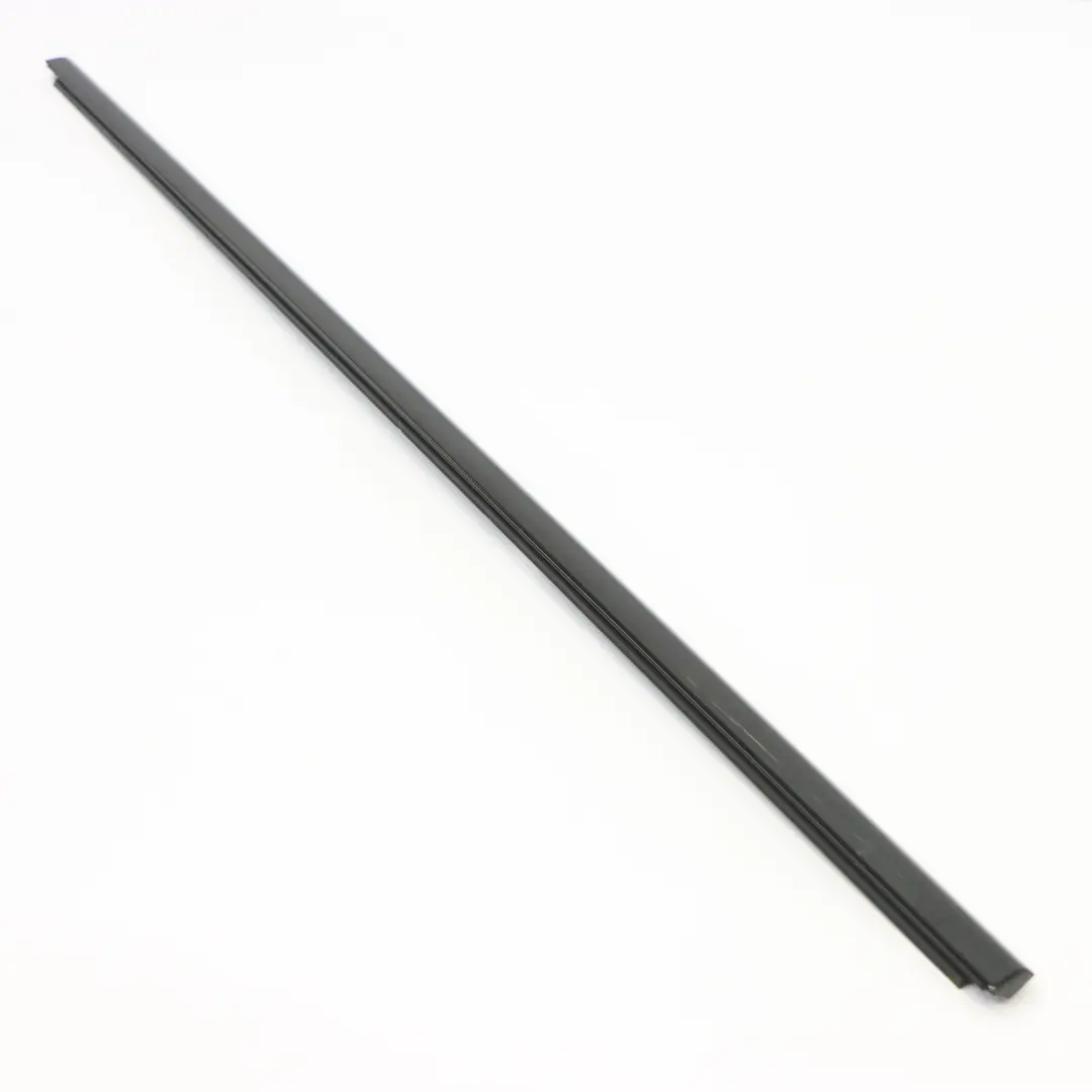  Burlete Exterior Alto Brillo BMW F46 Puerta Trasera Izquierda - SKU 7397365 - Número de pieza 7397365