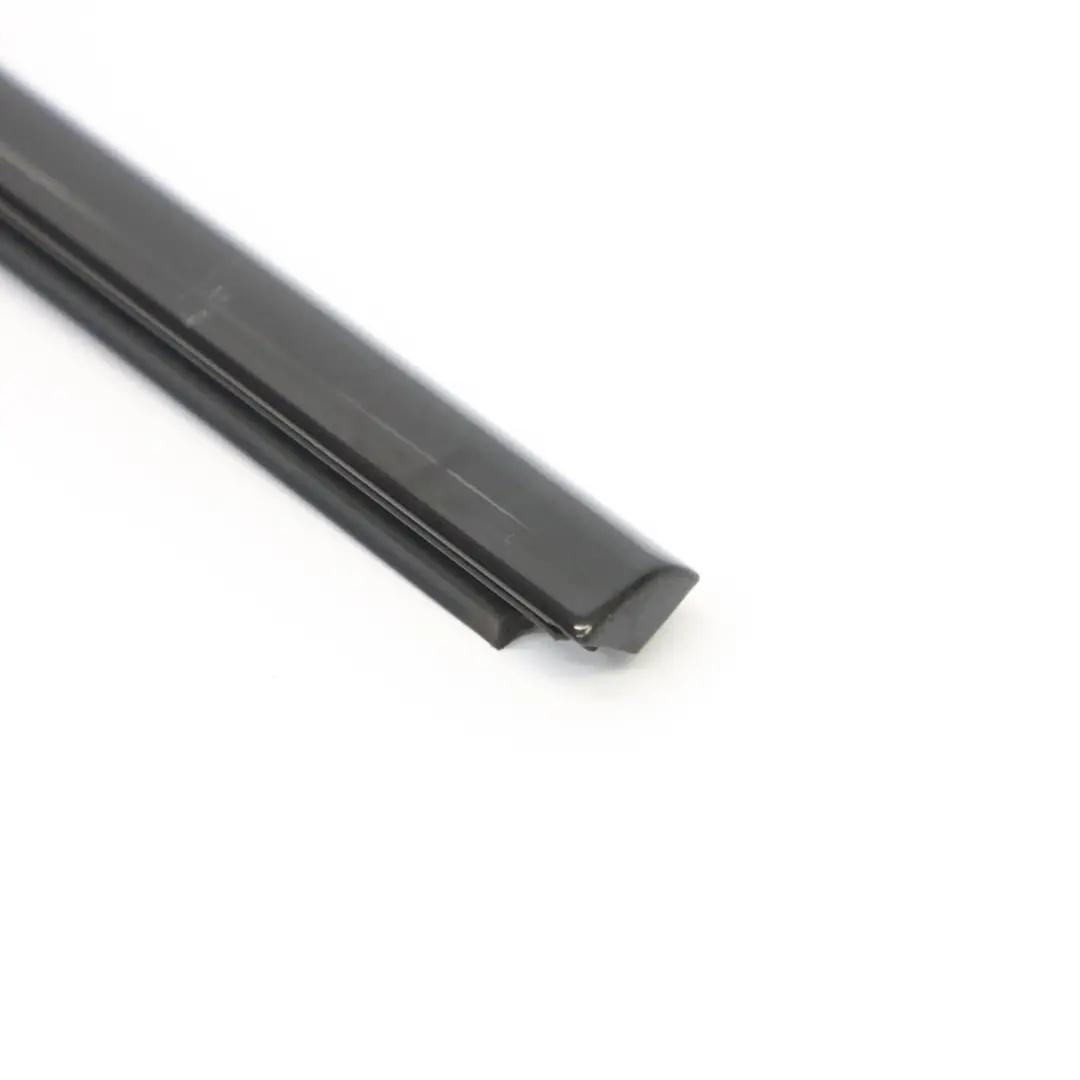  Fenster Leiste BMW F46 Hintertür Links Äußere Dichtungsleiste Hochglanz - SKU 7397365 - Teilenummer 7397365