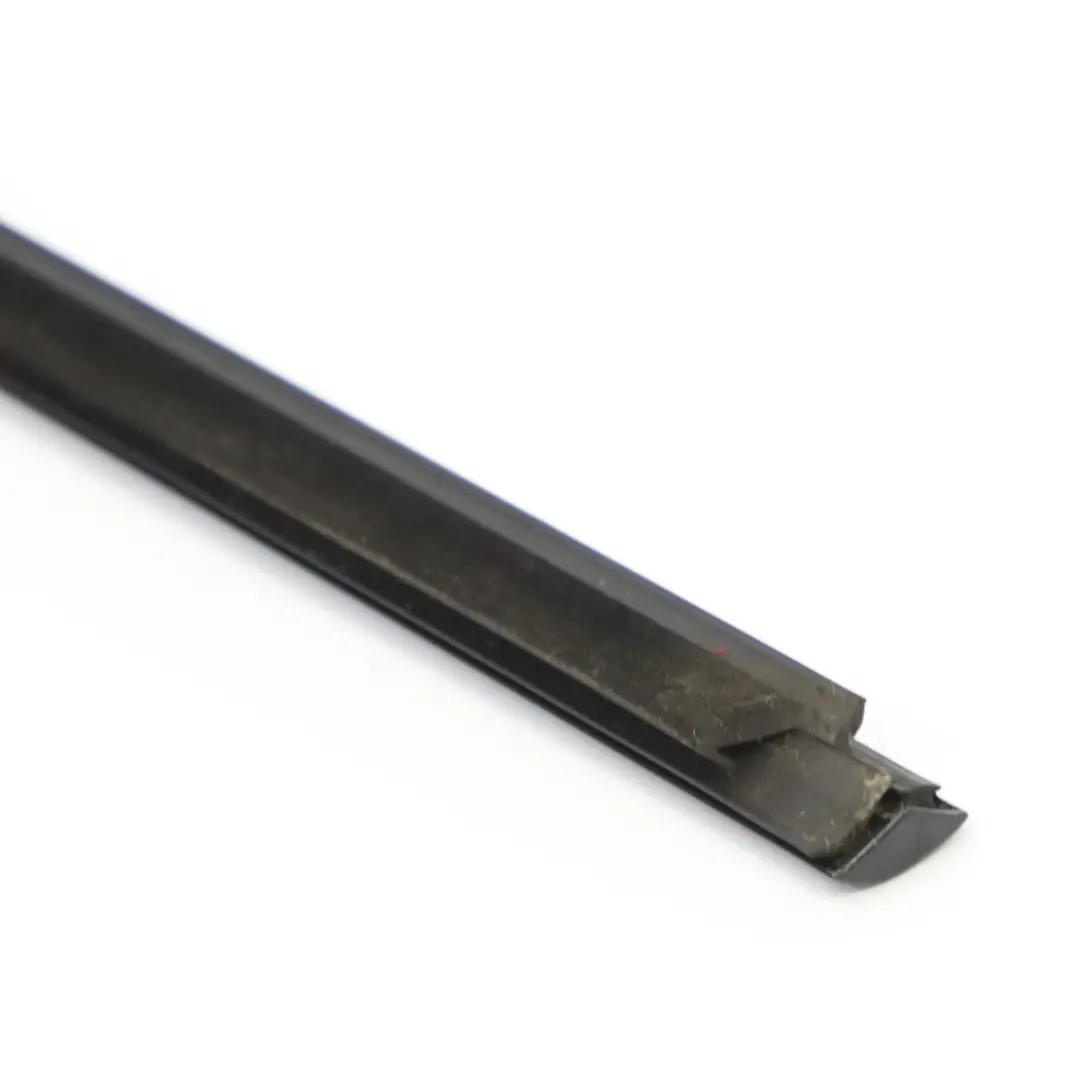  Fenster Leiste BMW F46 Hintertür Links Äußere Dichtungsleiste Hochglanz - SKU 7397365 - Teilenummer 7397365