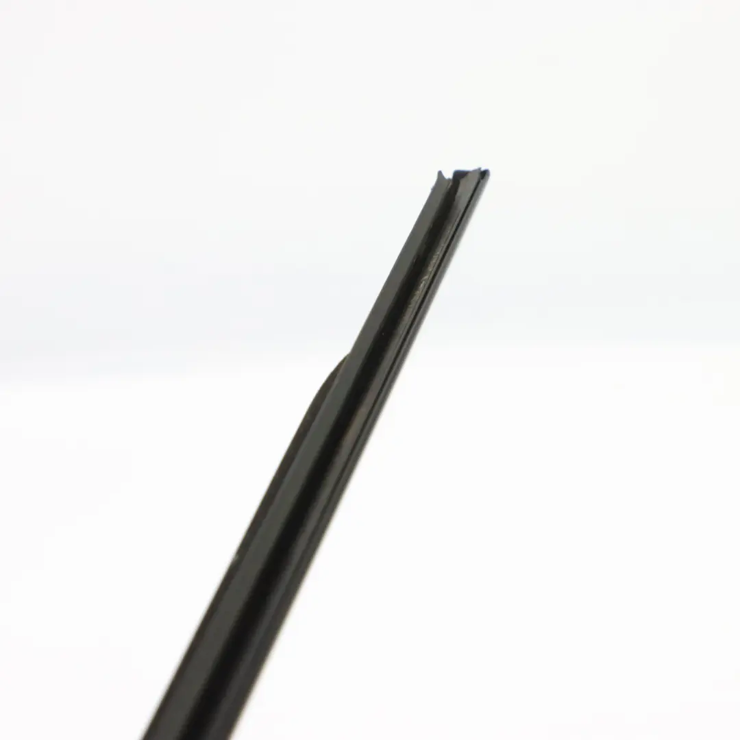  Fenster Leiste BMW F46 Hintertür Links Äußere Dichtungsleiste Hochglanz - SKU 7397365 - Teilenummer 7397365