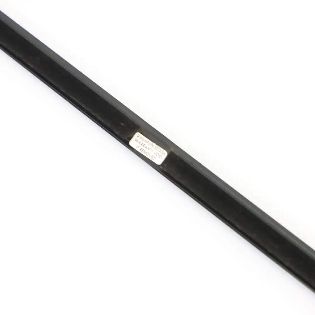 Canal Cubierta Tira Puerta Trasera Derecha Cubierta Exterior Alto Brillo para BMW F46 con número de pieza 7397366 BMW F46 Canal Cubierta Tira Puerta Trasera Derecha Cubierta Exterior Alto Brillo - SKU 7397366 - Número de pieza 7397366