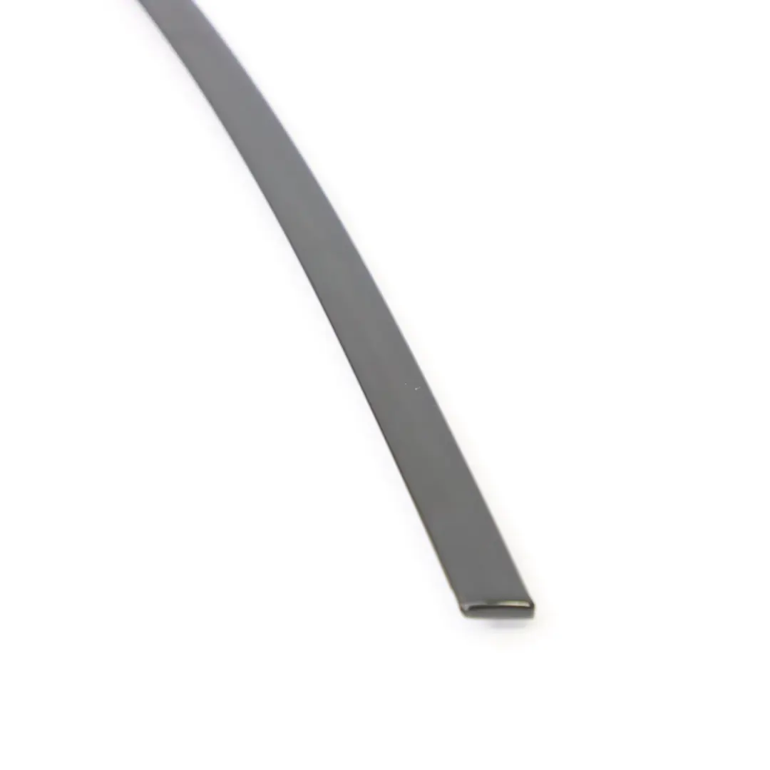 Ventana Marco Cubierta Puerta Delantera Izquierda Alto Brillo para BMW F46 con número de pieza 7397367 BMW F46 Ventana Marco Cubierta Puerta Delantera Izquierda Alto Brillo - SKU 7397367 - Número de pieza 7397367