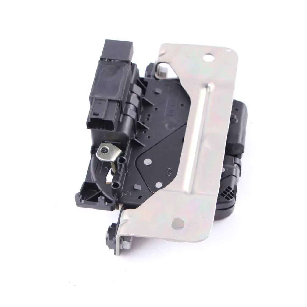 Serrure de coffre BMW F16 F34 Couvercle coffre arrière Housse hayon pour à propos du numéro de pièce 7397630 Serrure de coffre BMW F16 F34 Couvercle coffre arrière Housse hayon - SKU 7397630 - Numéro de pièce 7397630