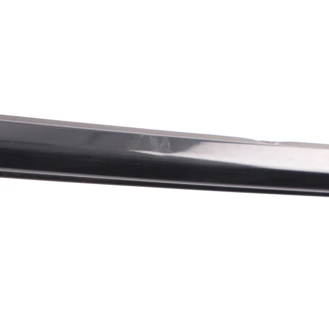 Window Frame Strip Rear Door Right O/S Trim Finisher High Gloss to BMW G11 with Part number 7397864 BMW G11 Window Frame Strip Rear Door Right O/S Trim Finisher High Gloss - SKU 7397864 - Part number 7397864
