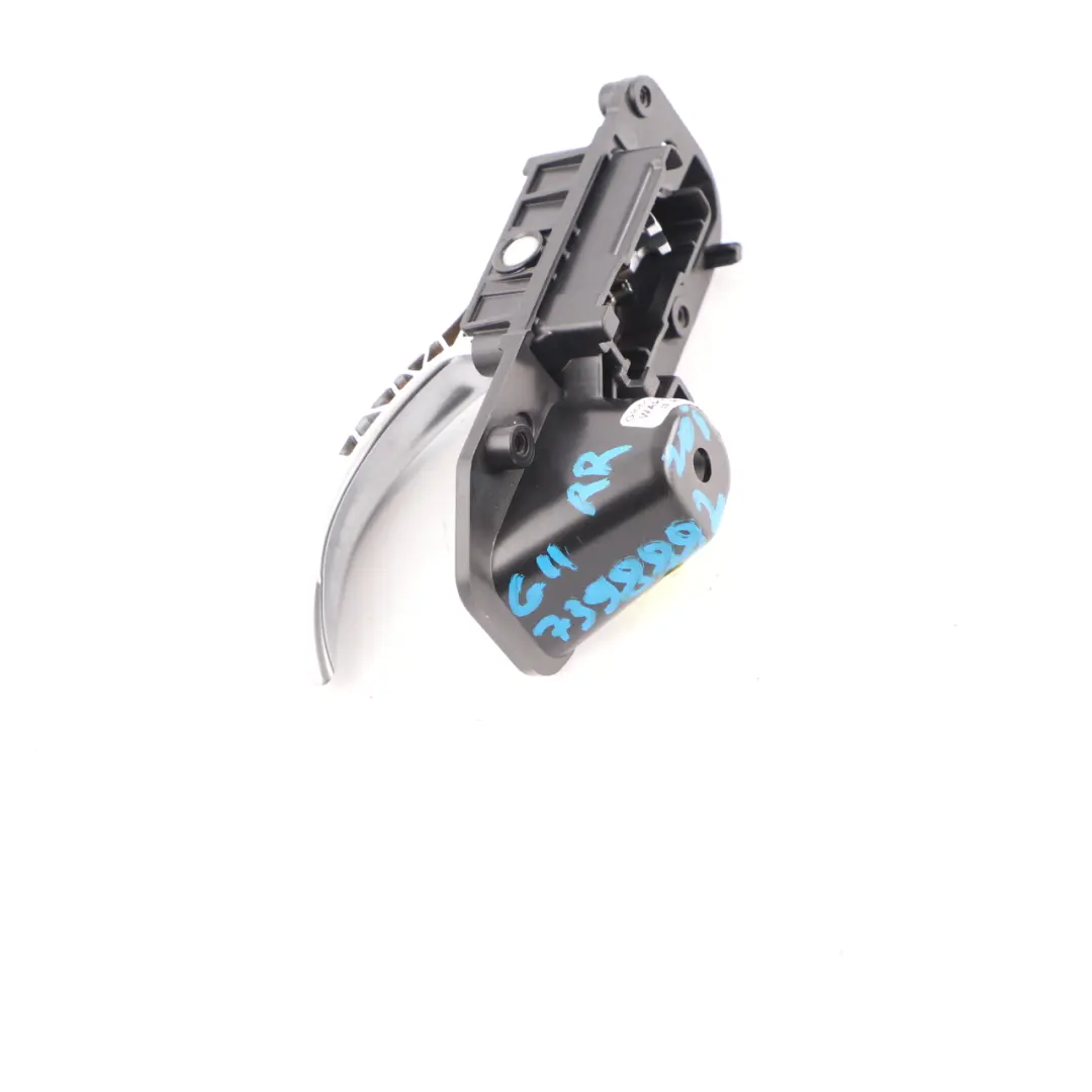 Door Card Panel Handle Interior Rear Right O/S Open Grab to BMW G11 with Part number 7398882 BMW G11 Door Card Panel Handle Interior Rear Right O/S Open Grab - SKU 7398882 - Part number 7398882