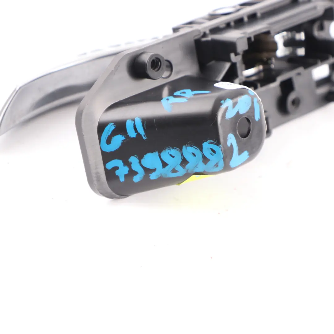 Door Card Panel Handle Interior Rear Right O/S Open Grab to BMW G11 with Part number 7398882 BMW G11 Door Card Panel Handle Interior Rear Right O/S Open Grab - SKU 7398882 - Part number 7398882