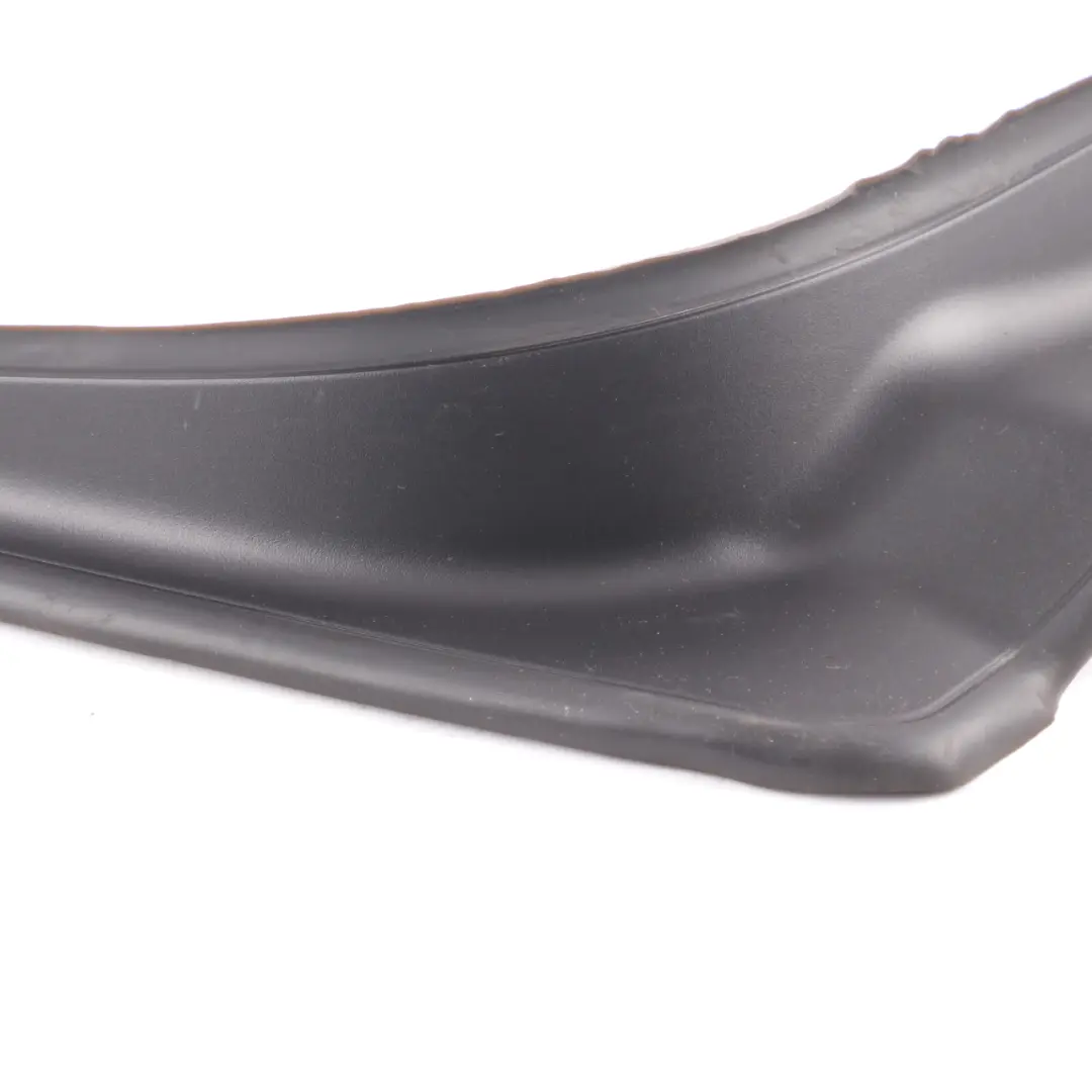 Canal de agua BMW G30 Panel embellecedor tapa maletero trasero izquierdo para con número de pieza 7400595 Canal de agua BMW G30 Panel embellecedor tapa maletero trasero izquierdo - SKU 7400595 - Número de pieza 7400595