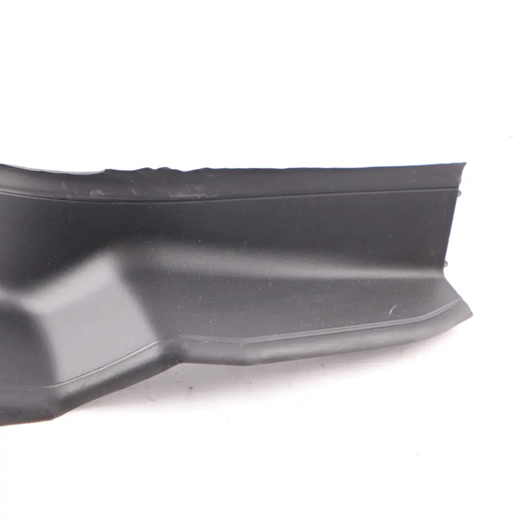 Canale dell'acqua BMW G30 Pannelo rivestimento baule posteriore sinistro per con numero di parte 7400595 Canale dell'acqua BMW G30 Pannelo rivestimento baule posteriore sinistro - SKU 7400595 - Numero di parte 7400595