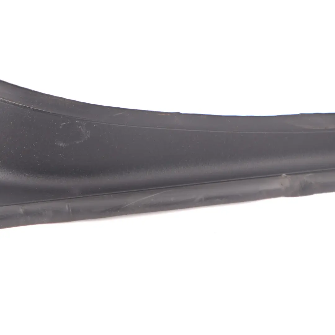 Wasserkanal Kofferraumdeckel Trim Panel hinten rechts Drip Rail für BMW G30 mit Teilenummer 7400596 BMW G30 Wasserkanal Kofferraumdeckel Trim Panel hinten rechts Drip Rail - SKU 7400596 - Teilenummer 7400596