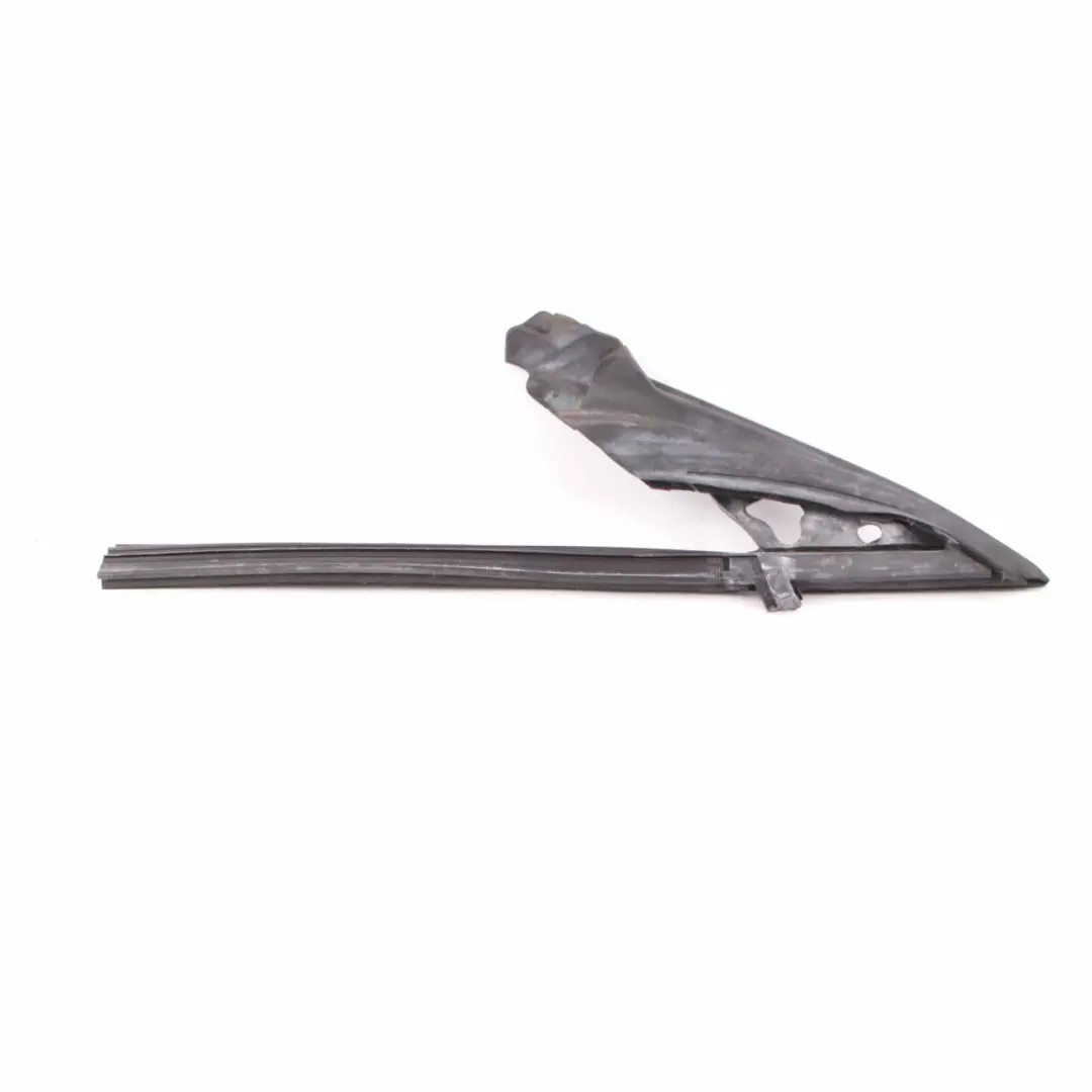 Joint d'étanchéité triangle rétroviseur extérieur avant droit pour BMW F34 GT à propos du numéro de pièce 7401730 BMW F34 GT Joint d'étanchéité triangle rétroviseur extérieur avant droit - SKU 7401730 - Numéro de pièce 7401730