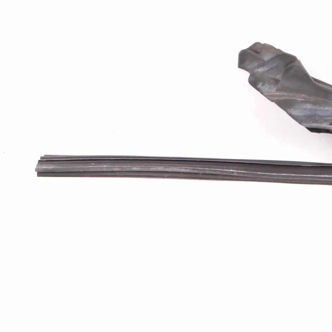 BMW F34 GT Uszczelka Lusterka Zewnętrznego Trójkąt Prawy Przód - SKU 7401730 - Numer Części 7401730