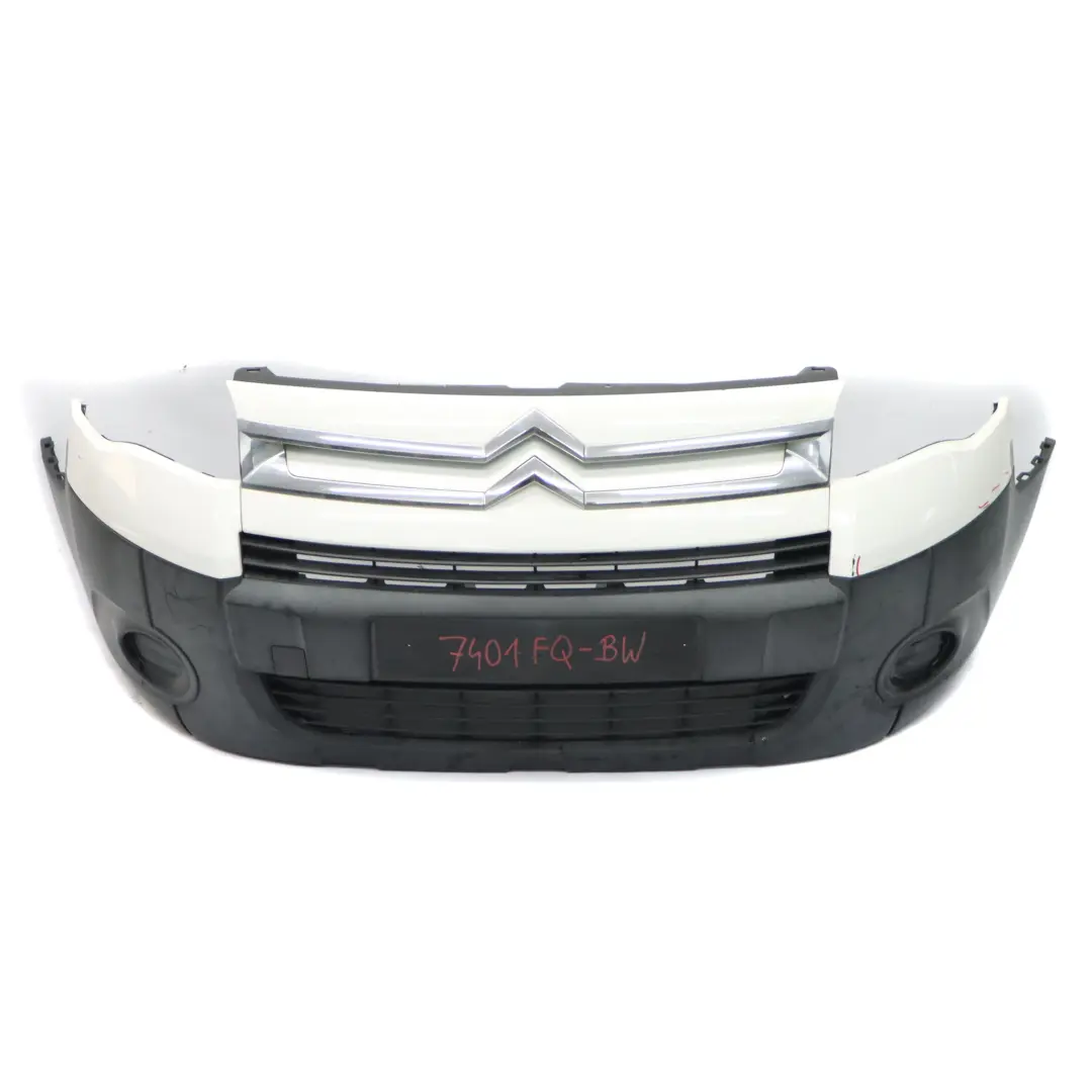 Citroen Dispatch Bumper Front Trim Panel Covering Banquise White - EWP to with Part number 7401FQ Citroen Dispatch Bumper Front Trim Panel Covering Banquise White - EWP - SKU 7401FQ-BW - Part number 7401FQ