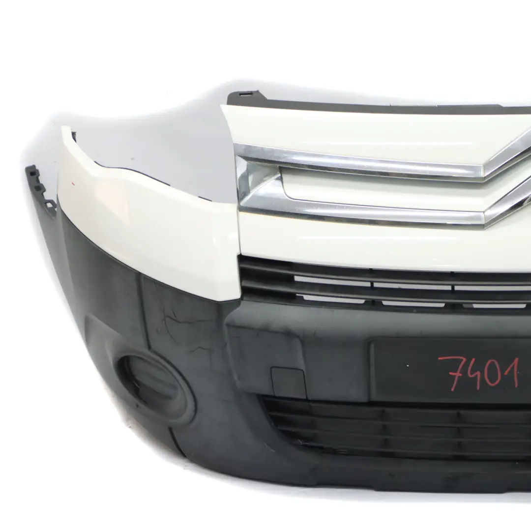 Citroen Dispatch Bumper Front Trim Panel Covering Banquise White - EWP to with Part number 7401FQ Citroen Dispatch Bumper Front Trim Panel Covering Banquise White - EWP - SKU 7401FQ-BW - Part number 7401FQ
