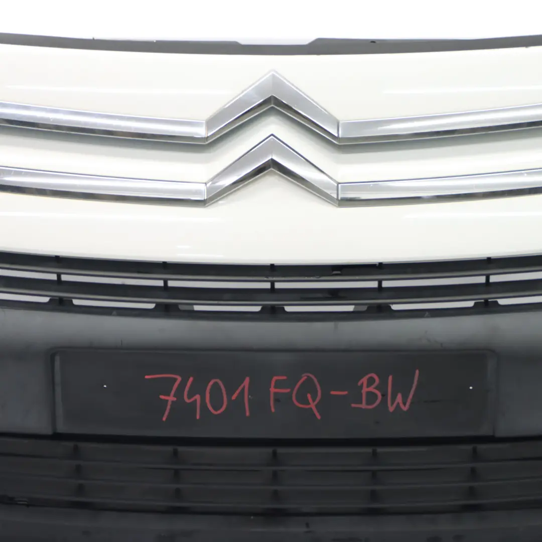 Citroen Dispatch Bumper Front Trim Panel Covering Banquise White - EWP to with Part number 7401FQ Citroen Dispatch Bumper Front Trim Panel Covering Banquise White - EWP - SKU 7401FQ-BW - Part number 7401FQ