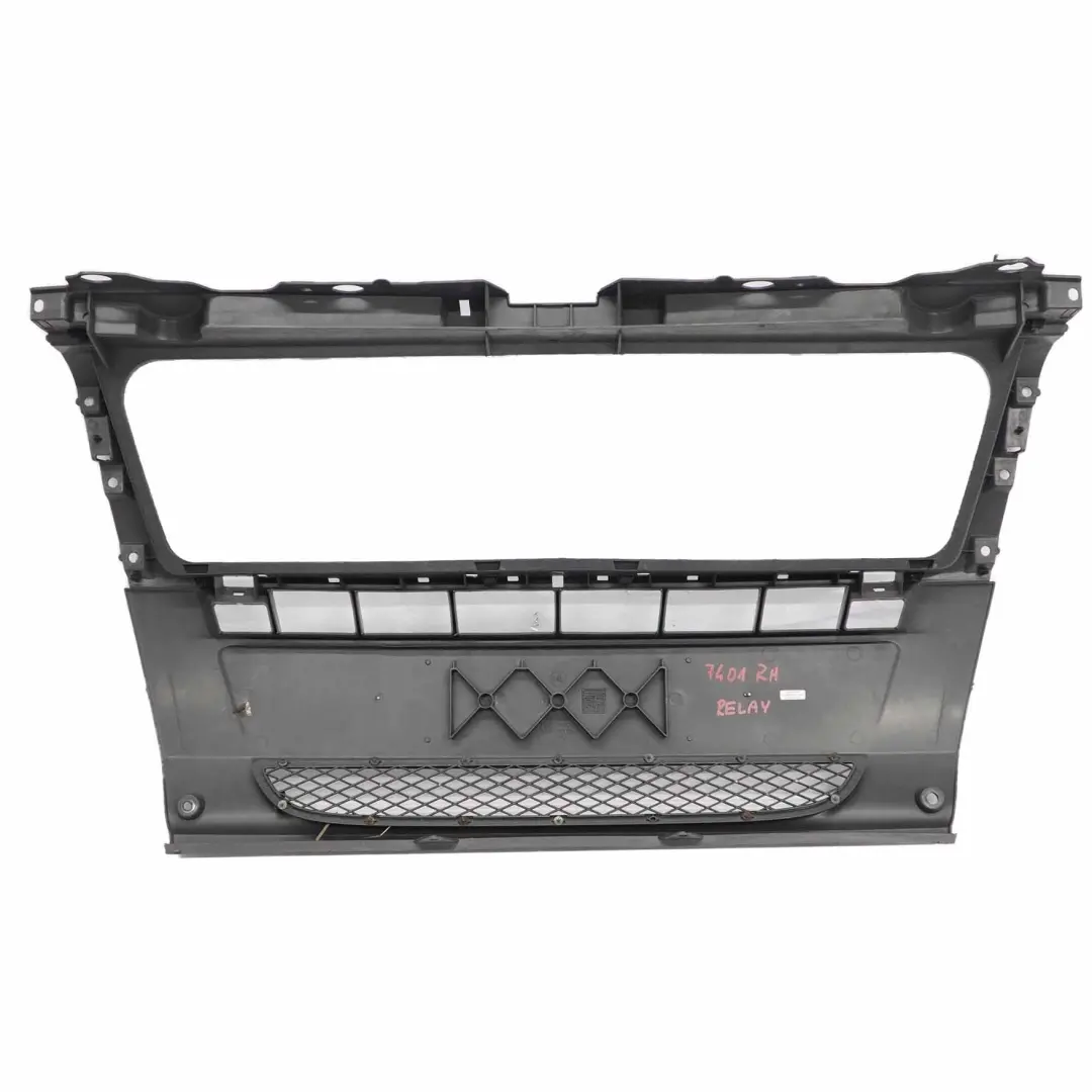 Citroen Jumper Peugeot Boxer pare-chocs avant habillage de panneau pour à propos du numéro de pièce 7401RH Citroen Jumper Peugeot Boxer pare-chocs avant habillage de panneau - SKU 7401RH - Numéro de pièce 7401RH