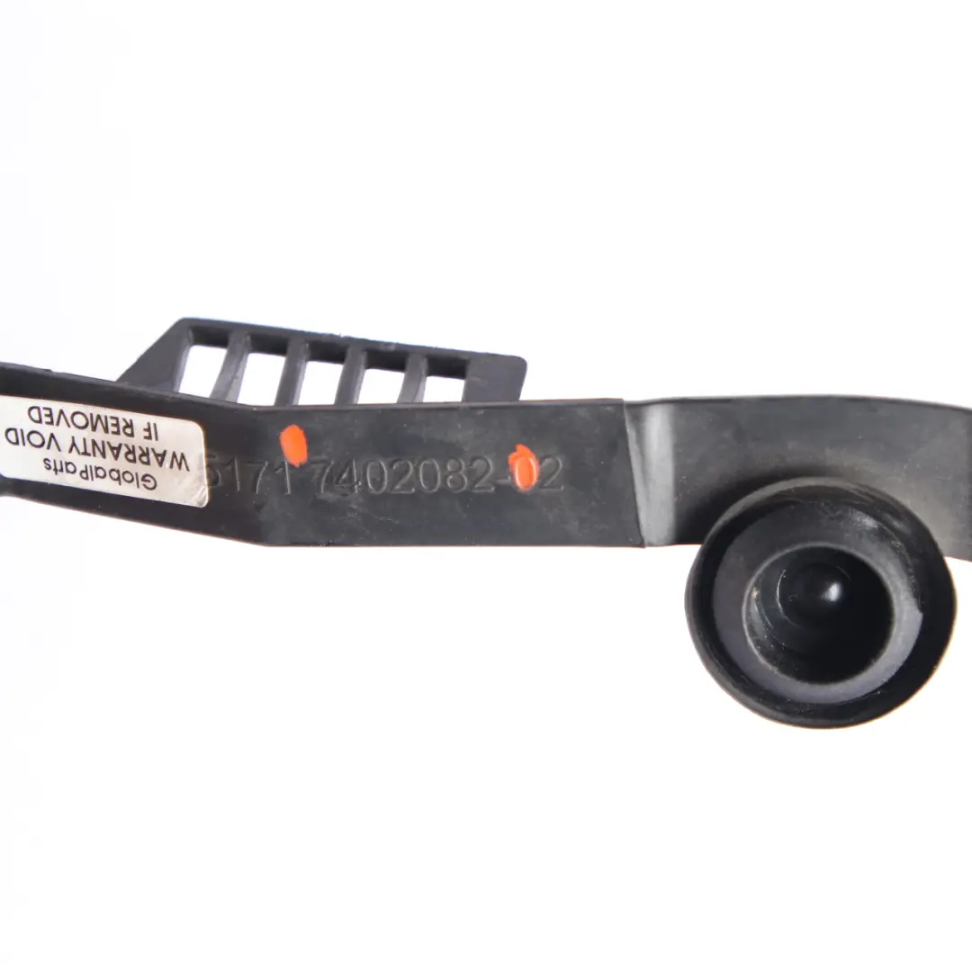 BMW F30 F31 F32 F36 Embellecedor Derecho de la Rejilla del Capó - SKU 7402082 - Número de pieza 7402082
