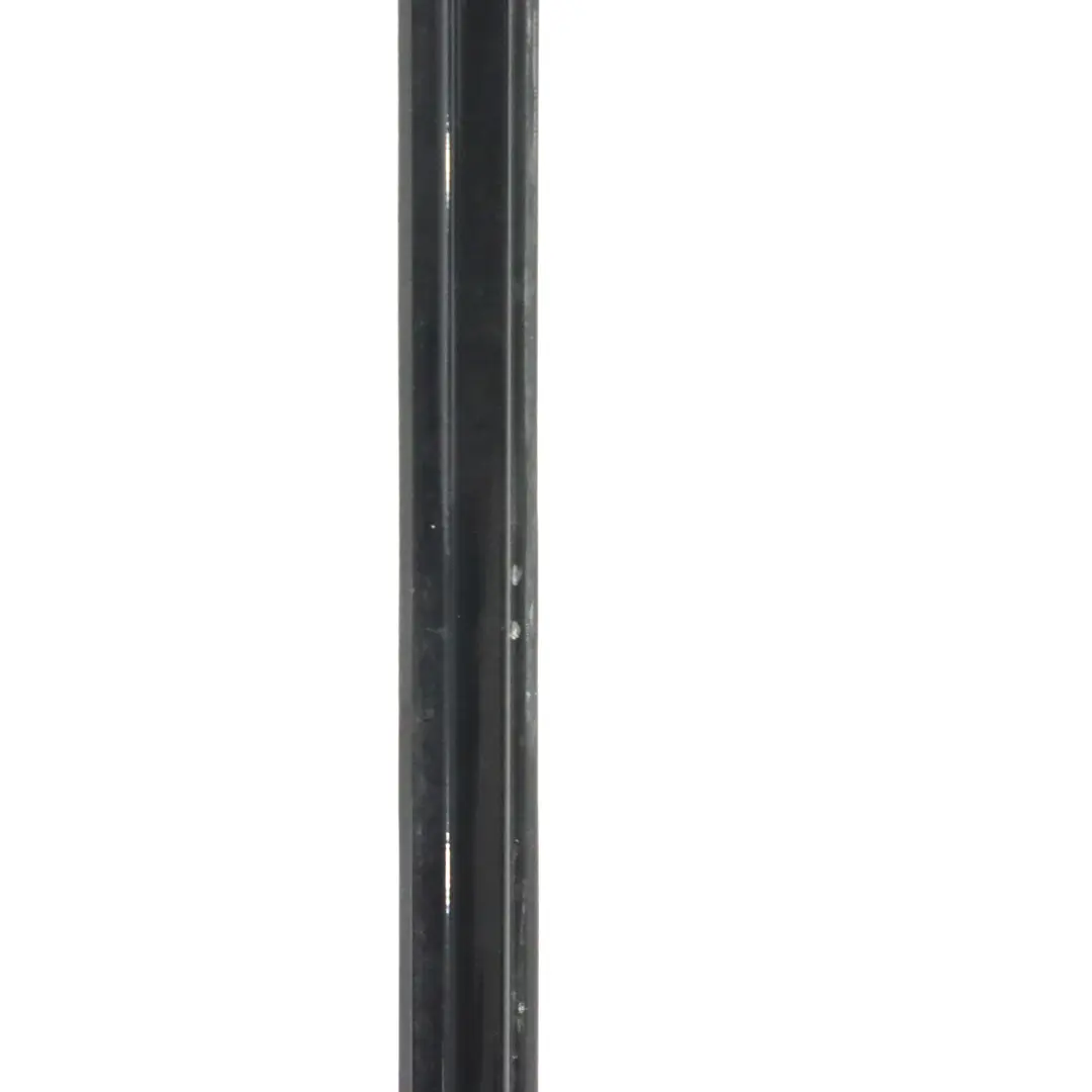  Joint porte BMW G30 arrière Fenêtre droite Cache canal extérieur Noir brillant - SKU 7404030 - Numéro de pièce 7404030