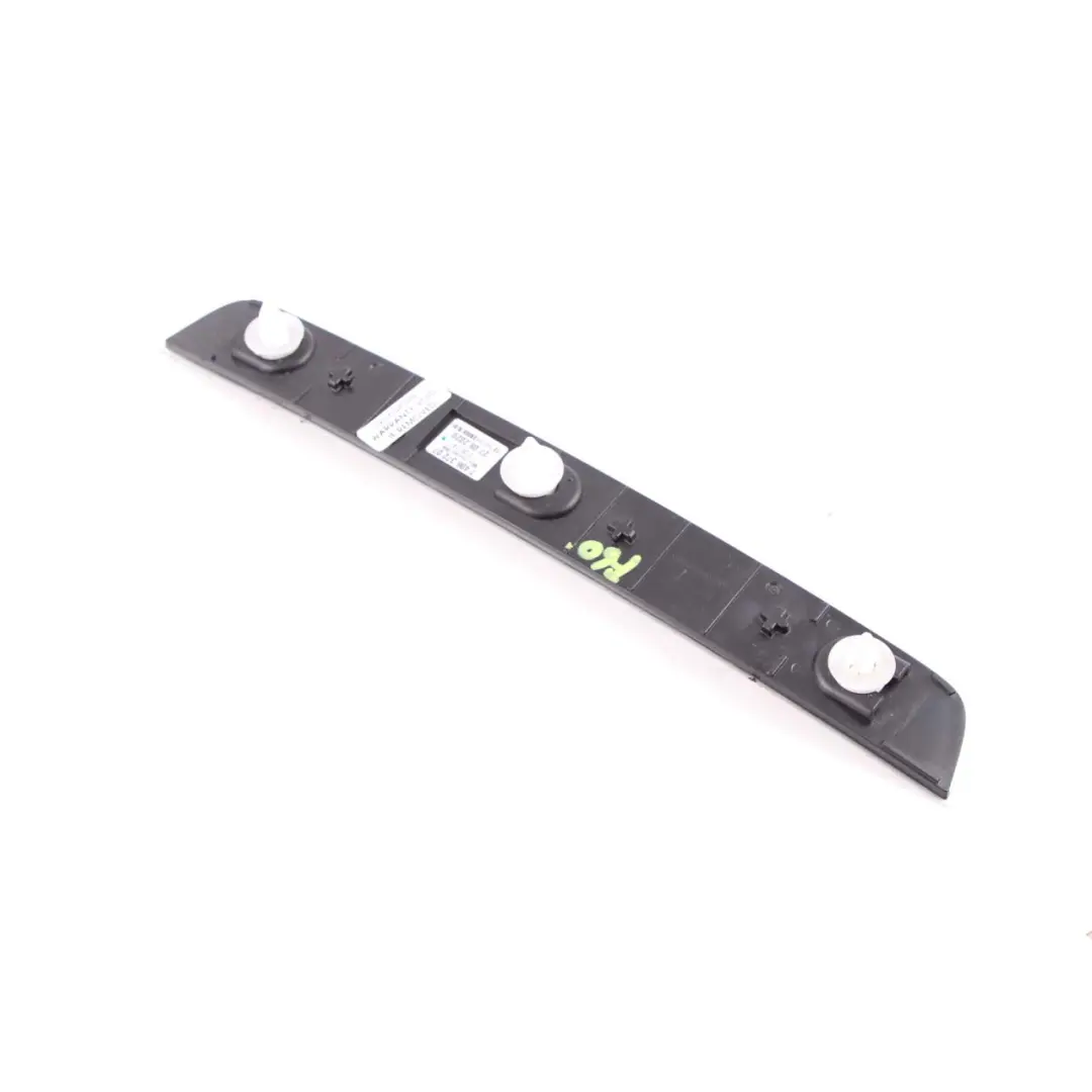 Embellecedor Tapa Entrada Tira Trasera Derecha para Mini F60 Countryman con número de pieza 7406372 Mini F60 Countryman Embellecedor Tapa Entrada Tira Trasera Derecha - SKU 7406372 - Número de pieza 7406372