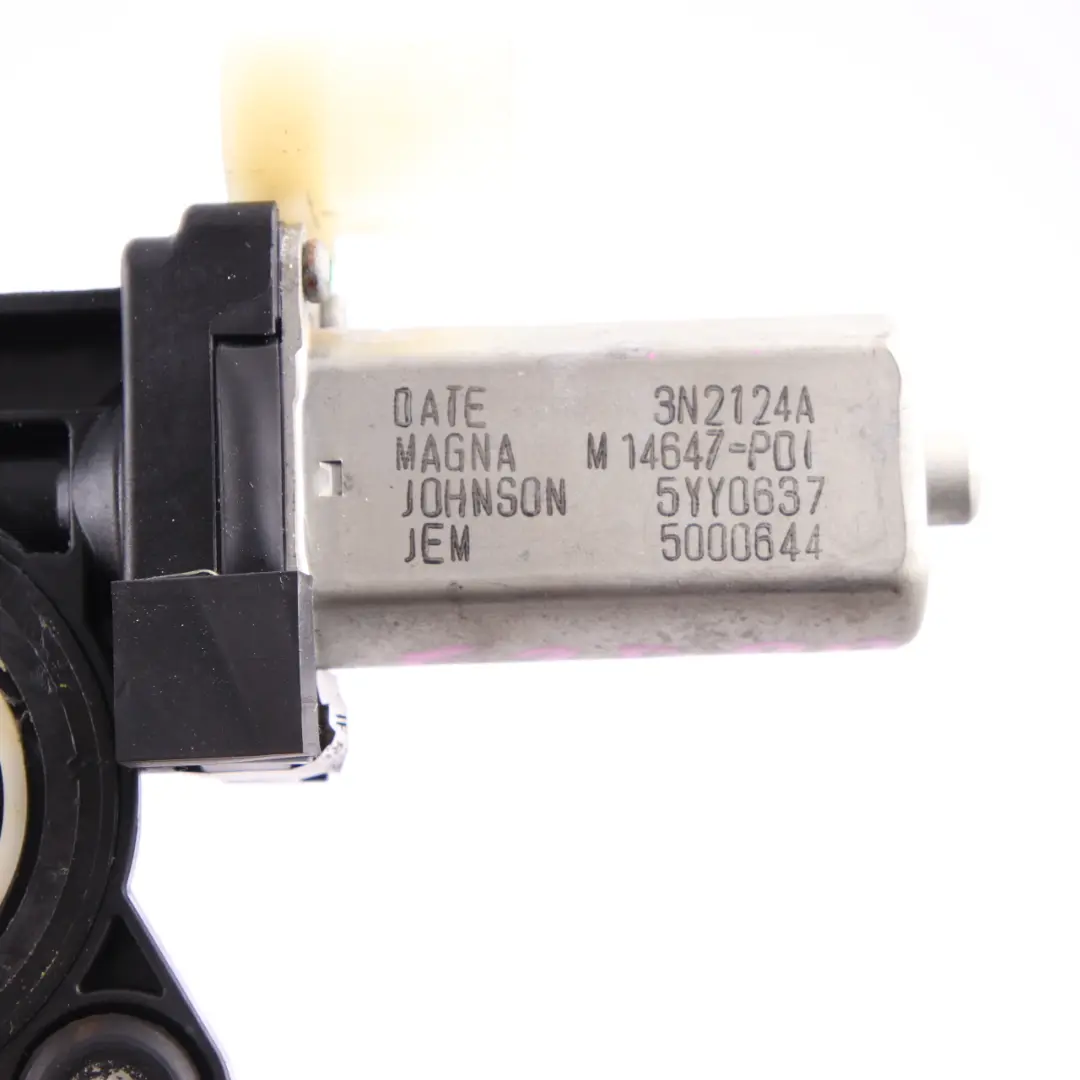 Fensterheber Motor vorne rechts Tür Antrieb Aktuator F31 für BMW F30 mit Teilenummer 7406634 BMW F30 Fensterheber Motor vorne rechts Tür Antrieb Aktuator F31 - SKU 7406634 - Teilenummer 7406634