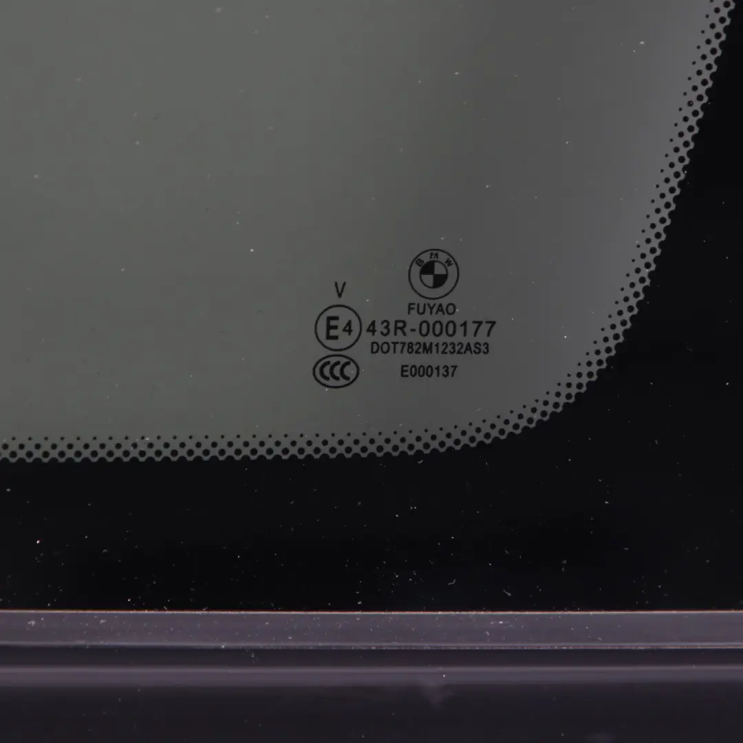 Cuarto Ventana Lateral Trasera Derecha Negro Vidrio AS3 para BMW F48 con número de pieza 7406874 BMW F48 Cuarto Ventana Lateral Trasera Derecha Negro Vidrio AS3 - SKU 7406874 - Número de pieza 7406874