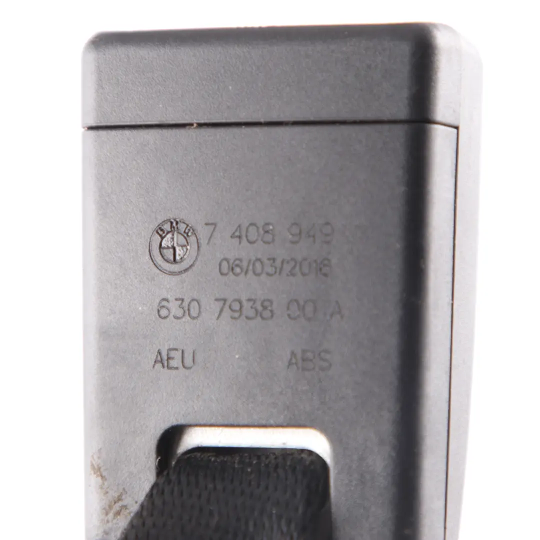 Fibbia Sedile Inferiore Cintura Posteriore Destra Catch per BMW F23 Cabrio con numero di parte 7408949 BMW F23 Cabrio Fibbia Sedile Inferiore Cintura Posteriore Destra Catch - SKU 7408949 - Numero di parte 7408949
