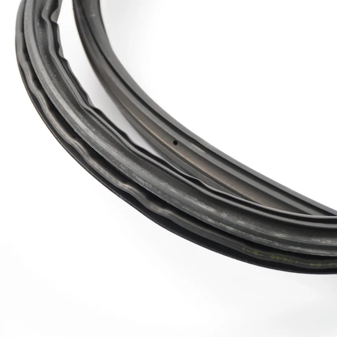 BMW F36 Joint de Porte Protection Bordure Arrière Droite Joint Noir - SKU 7409192 - Numéro de pièce 7409192