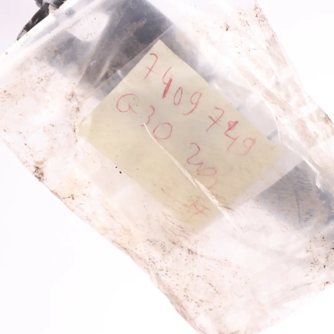 G32GT Front Bar Panel V Support Brace Center to BMW G30 G31 G11 G12 G14 with Part number 7409749 BMW G30 G31 G11 G12 G14 G32GT Front Bar Panel V Support Brace Center - SKU 7409749 - Part number 7409749