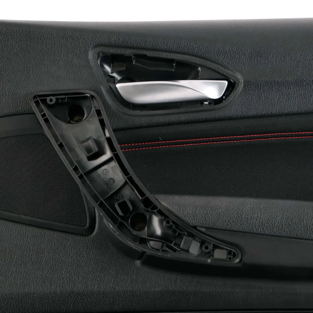 Delantero Derecho Puerta Forro Tarjeta Tela Antracita Rojo para BMW F20 LCI con número de pieza 7409904 BMW F20 LCI Delantero Derecho Puerta Forro Tarjeta Tela Antracita Rojo - SKU 7409904 - Número de pieza 7409904