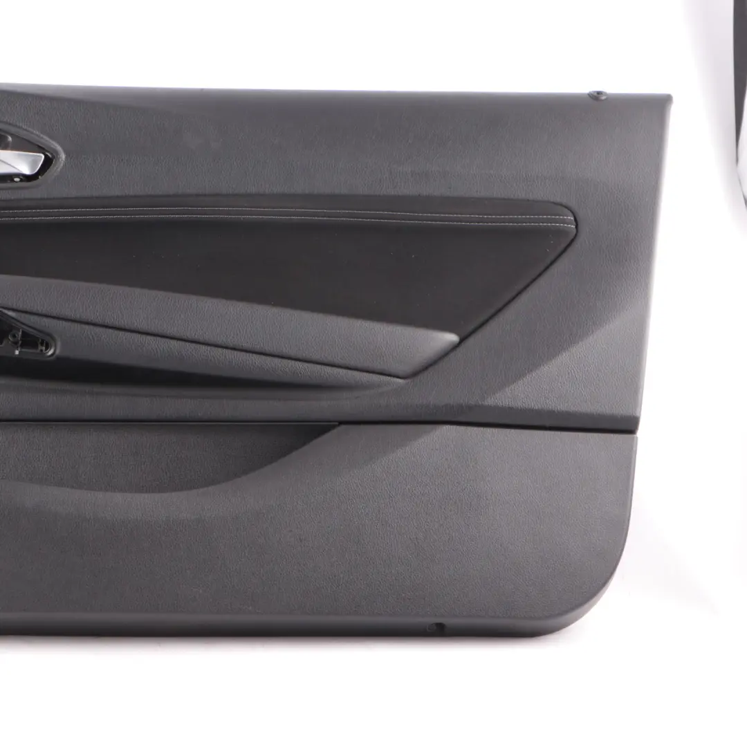 Tarjeta Puerta Delantera Derecha Revestimiento Tela Antracita para BMW F21 F22 LCI con número de pieza 7409946 BMW F21 F22 LCI Tarjeta Puerta Delantera Derecha Revestimiento Tela Antracita - SKU 7409946 - Número de pieza 7409946