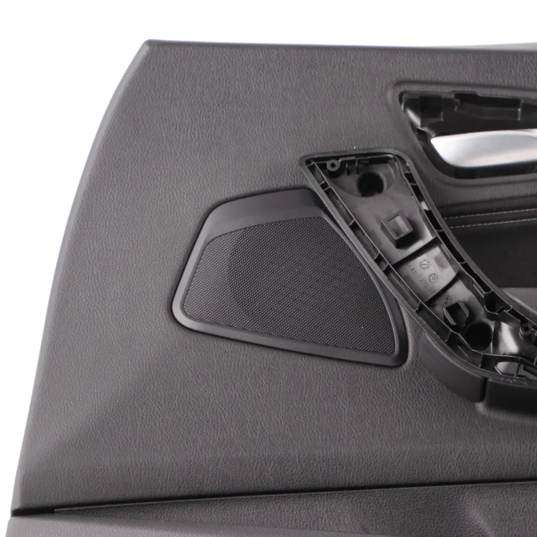 Tarjeta Puerta Delantera Derecha Revestimiento Tela Antracita para BMW F21 F22 LCI con número de pieza 7409946 BMW F21 F22 LCI Tarjeta Puerta Delantera Derecha Revestimiento Tela Antracita - SKU 7409946 - Número de pieza 7409946