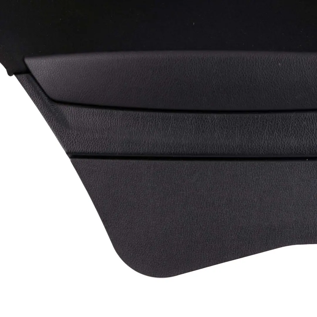 Pannello rivestimento laterale posteriore sinistro tessuto antracite per BMW F21 con numero di parte 7409957 BMW F21 Pannello rivestimento laterale posteriore sinistro tessuto antracite - SKU 7409957 - Numero di parte 7409957