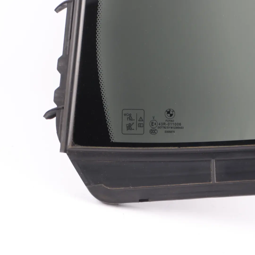 Ventana lateral fija BMW G01 F97 Puerta trasera derecha AS3 para con número de pieza 7410056 Ventana lateral fija BMW G01 F97 Puerta trasera derecha AS3 - SKU 7410056 - Número de pieza 7410056