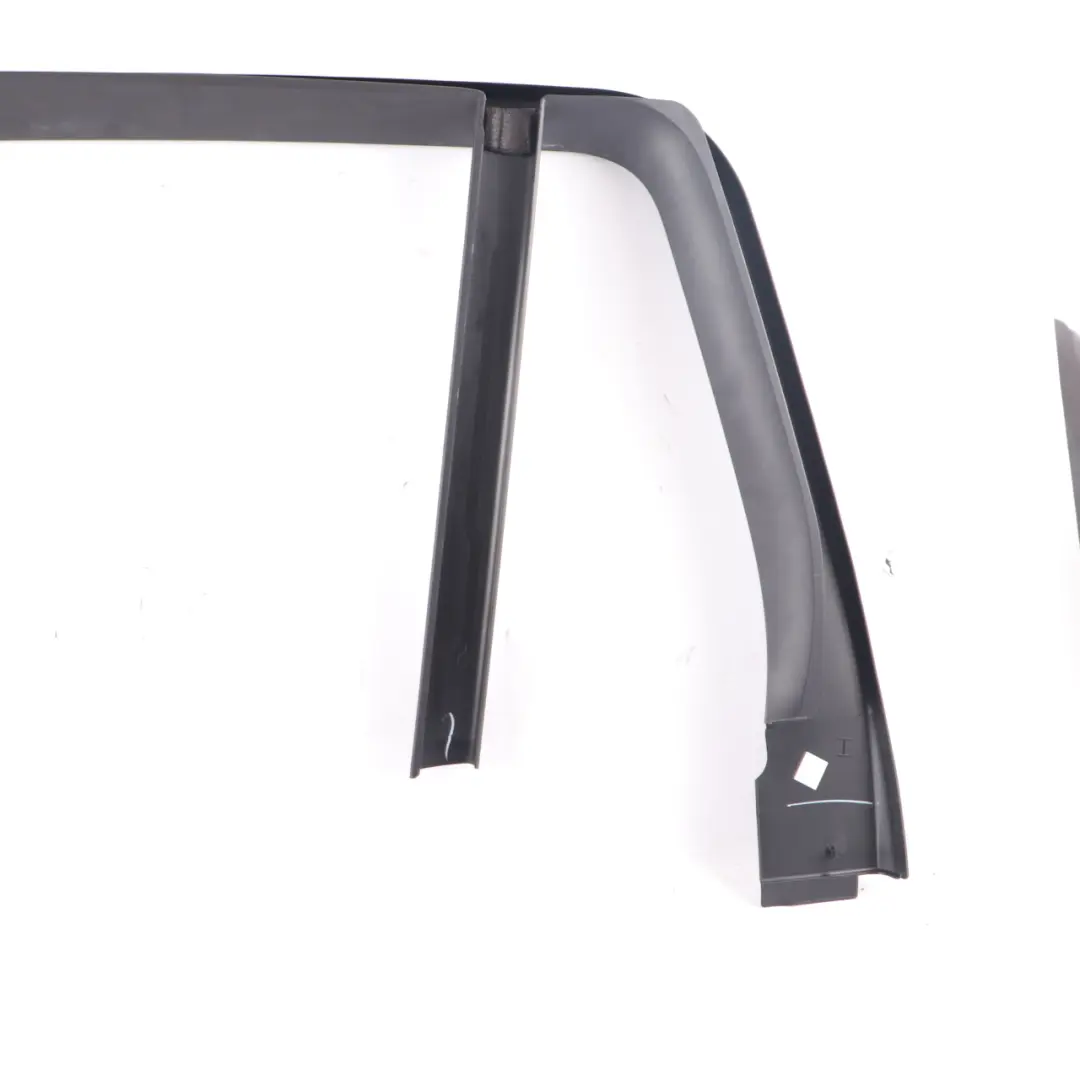 Ventana Puerta Cubre Banda Trasera Izquierda para BMW X1 G01 Marco con número de pieza 7410295 BMW X1 G01 Marco Ventana Puerta Cubre Banda Trasera Izquierda - SKU 7410295 - Número de pieza 7410295