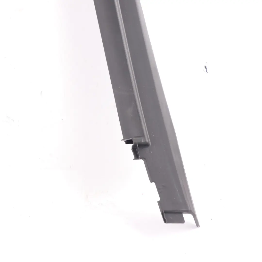 Ventana Puerta Cubre Banda Trasera Izquierda para BMW X1 G01 Marco con número de pieza 7410295 BMW X1 G01 Marco Ventana Puerta Cubre Banda Trasera Izquierda - SKU 7410295 - Número de pieza 7410295