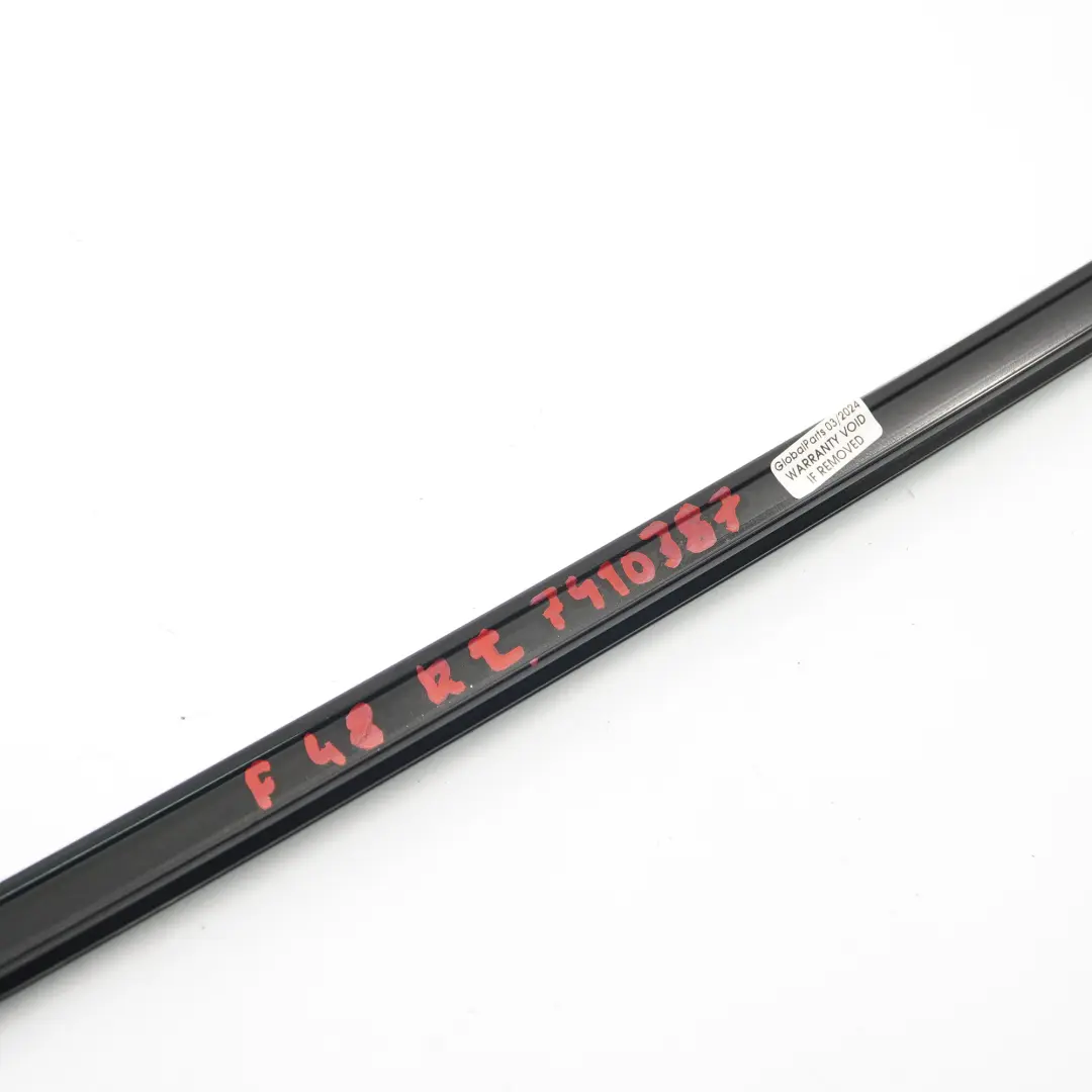 Cadre de Fenêtre Porte Arrière Gauche Trim Finisher High Gloss pour BMW X1 F48 à propos du numéro de pièce 7410387 BMW X1 F48 Cadre de Fenêtre Porte Arrière Gauche Trim Finisher High Gloss - SKU 7410387 - Numéro de pièce 7410387