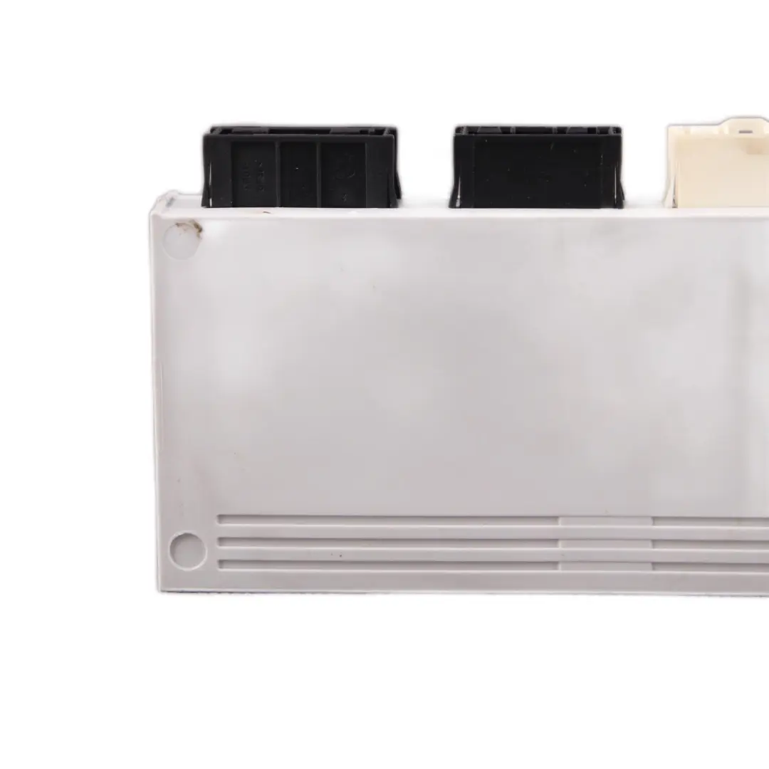 Módulo elevación portón trasero Unidad tapa maletero F005V01708 para BMW F34 GT con número de pieza 7410612 BMW F34 GT Módulo elevación portón trasero Unidad tapa maletero F005V01708 - SKU 7410612 - Número de pieza 7410612