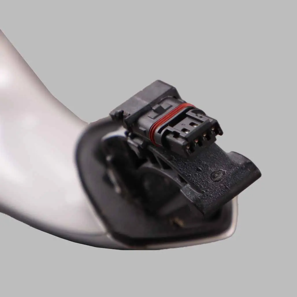 Door Handle Grab Rear Right O/S Outside Mineralweiss Mineral White - A96 to BMW G11 with Part number 7411040 BMW G11 Door Handle Grab Rear Right O/S Outside Mineralweiss Mineral White - A96 - SKU 7411040-MW - Part number 7411040