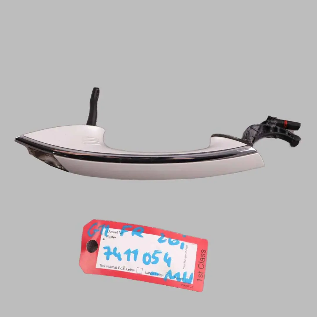 Door Handle Grab Front Right O/S Outside Mineralweiss Mineral White A96 to BMW G11 with Part number 7411054 BMW G11 Door Handle Grab Front Right O/S Outside Mineralweiss Mineral White A96 - SKU 7411054-MW - Part number 7411054
