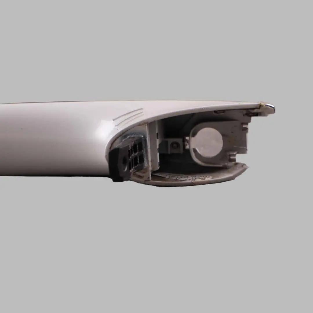 Door Handle Grab Front Right O/S Outside Mineralweiss Mineral White A96 to BMW G11 with Part number 7411054 BMW G11 Door Handle Grab Front Right O/S Outside Mineralweiss Mineral White A96 - SKU 7411054-MW - Part number 7411054