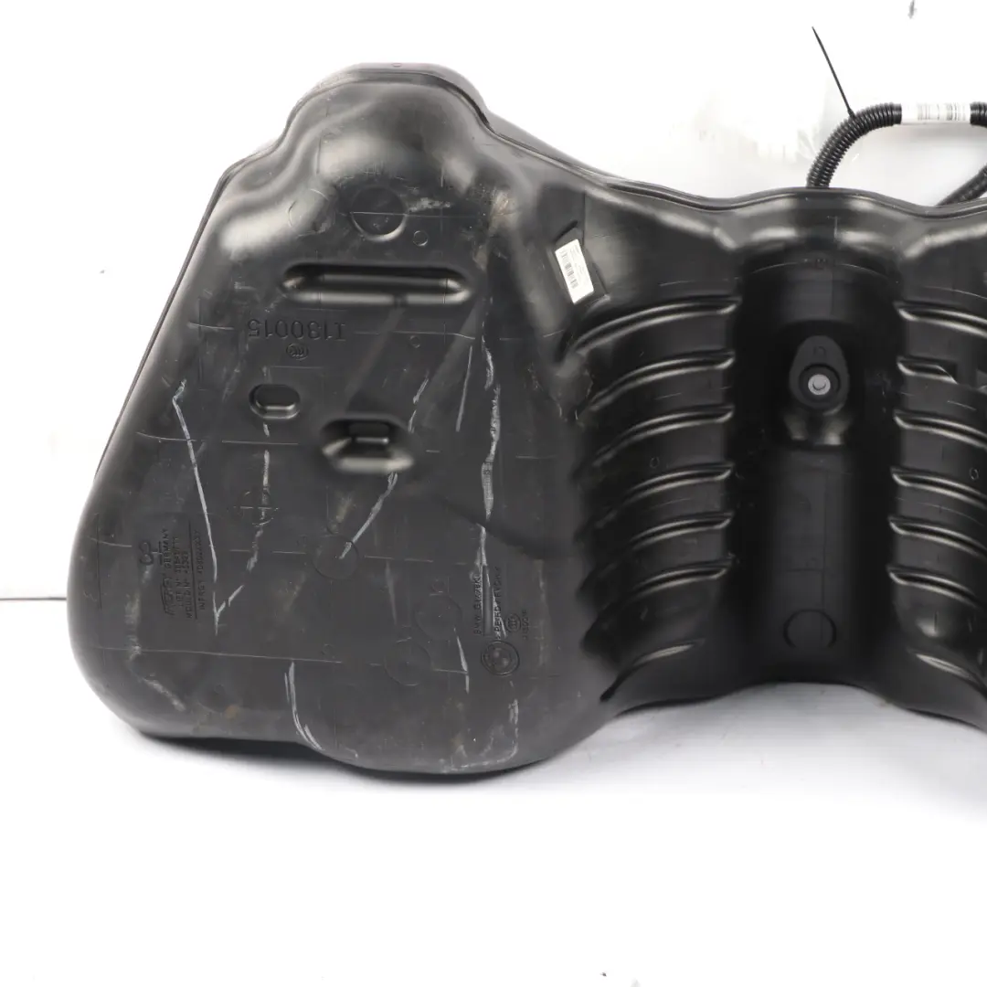 Complete Tank Delivery Unit Container to Fuel Tank Diesel BMW G11 G12 with Part number 7411798 Fuel Tank Diesel BMW G11 G12 Complete Tank Delivery Unit Container - SKU 7411798 - Part number 7411798