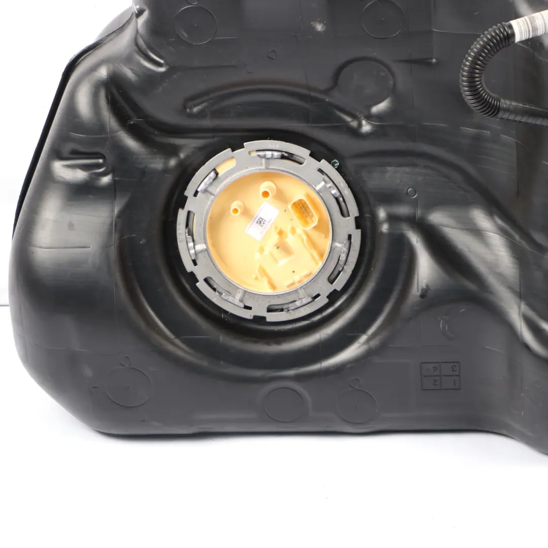 Complete Tank Delivery Unit Container to Fuel Tank Diesel BMW G11 G12 with Part number 7411798 Fuel Tank Diesel BMW G11 G12 Complete Tank Delivery Unit Container - SKU 7411798 - Part number 7411798