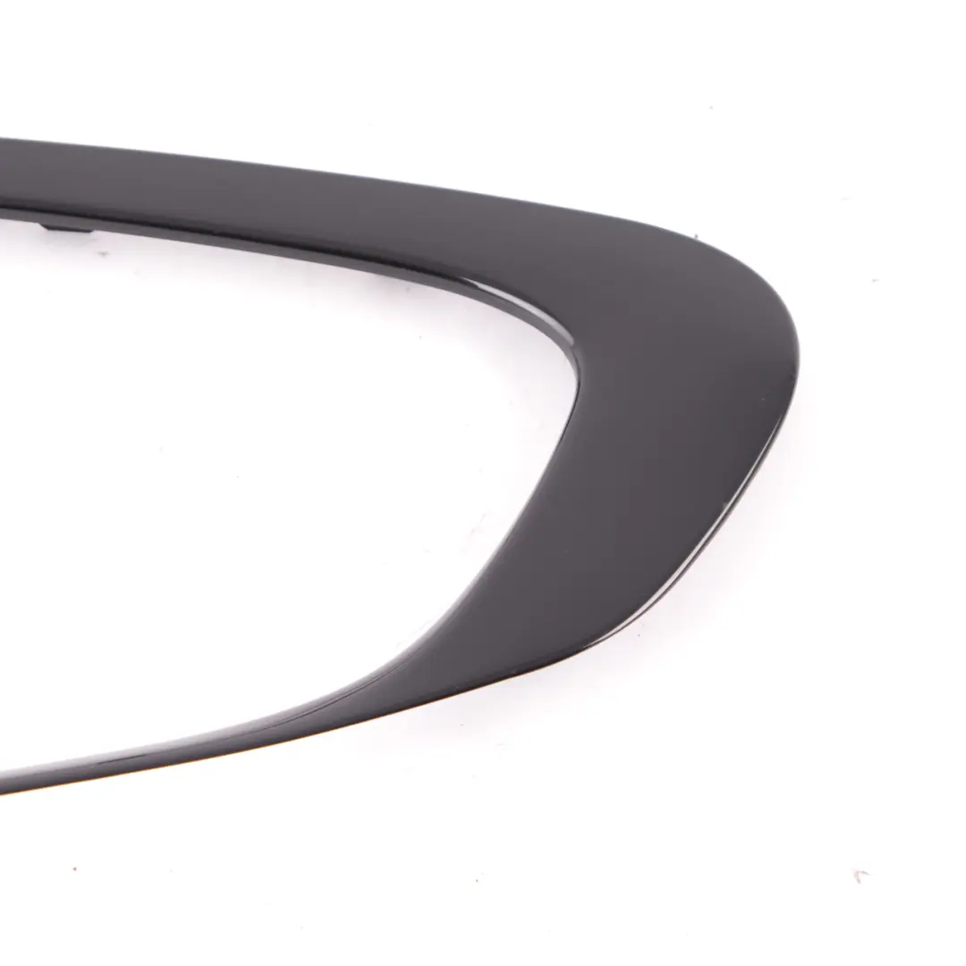 Bande d'encadrement de vitre latérale arrière gauche haute brillance pour BMW F36 à propos du numéro de pièce 7412023 BMW F36 Bande d'encadrement de vitre latérale arrière gauche haute brillance - SKU 7412023-1 - Numéro de pièce 7412023