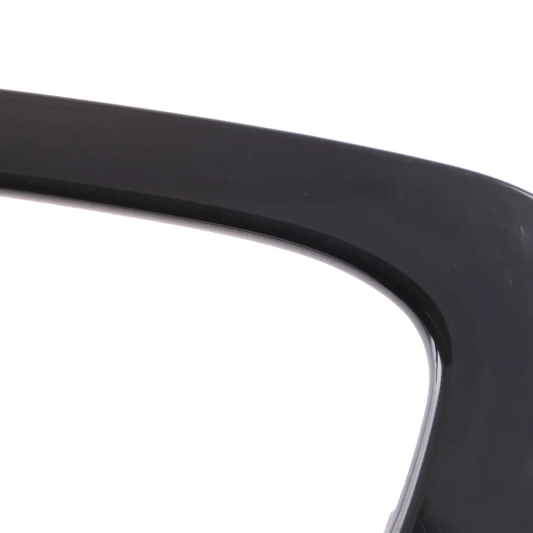 Bande d'encadrement de vitre latérale arrière gauche haute brillance pour BMW F36 à propos du numéro de pièce 7412023 BMW F36 Bande d'encadrement de vitre latérale arrière gauche haute brillance - SKU 7412023-1 - Numéro de pièce 7412023