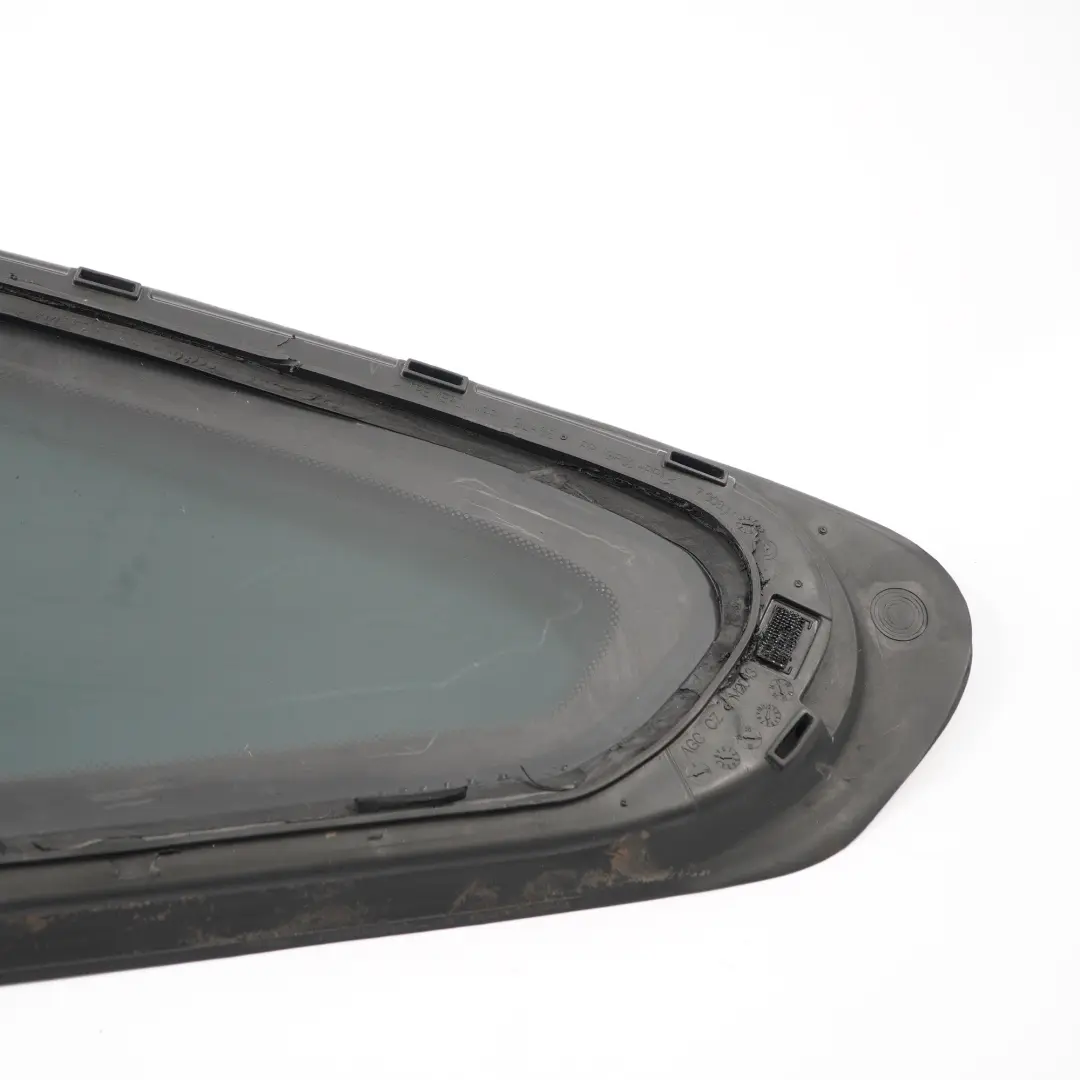 Vitre BMW F36 Gran Coupé Latérale Fixe Arrière Droite Teintée pour à propos du numéro de pièce 7412032 Vitre BMW F36 Gran Coupé Latérale Fixe Arrière Droite Teintée - SKU 7412032 - Numéro de pièce 7412032