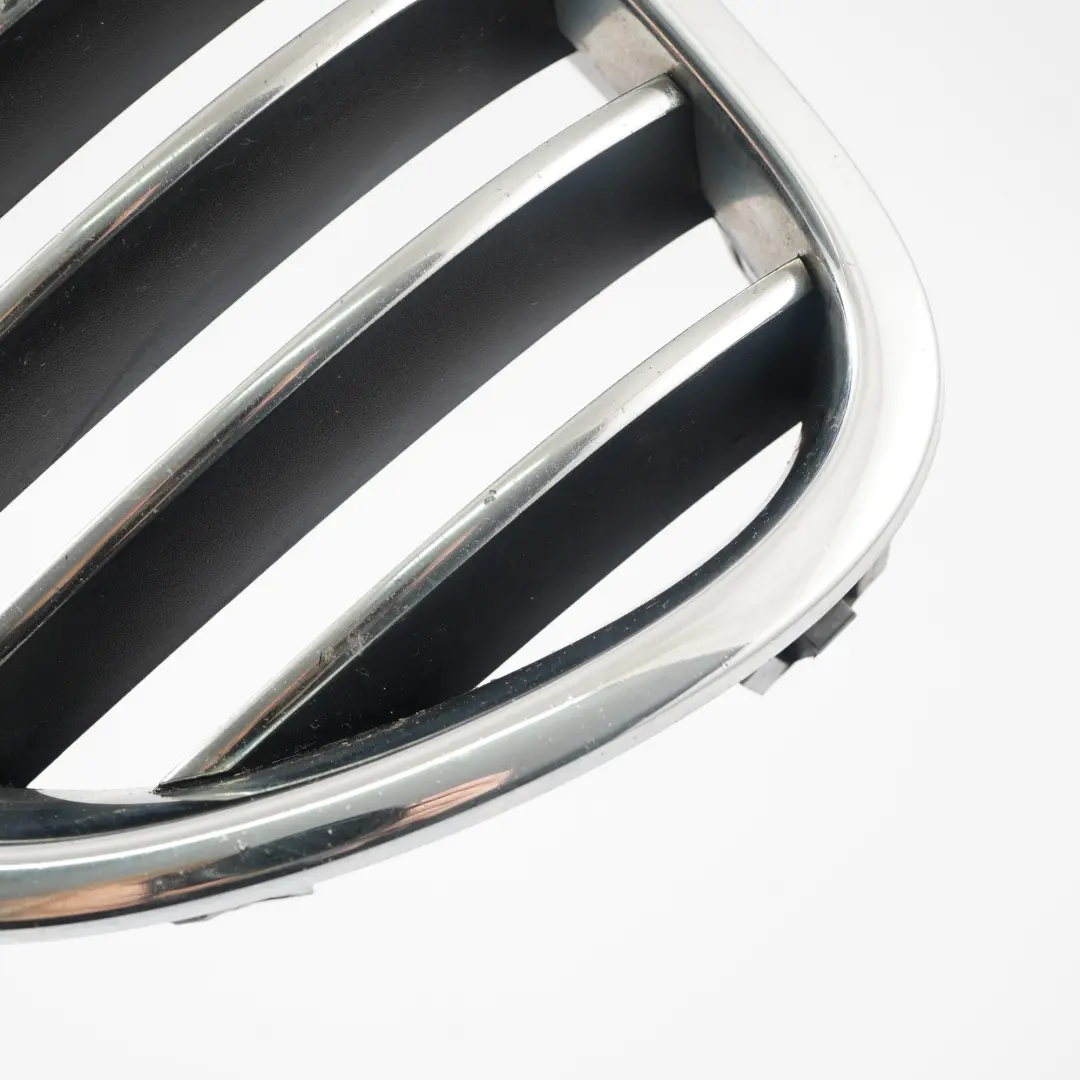 Kratka Nerka Atrapa Lewa Przednia Lewy Przód Grill do BMW F10 F11 LCI o numerze 7412323 BMW F10 F11 LCI Kratka Nerka Atrapa Lewa Przednia Lewy Przód Grill - SKU 7412323 - Numer Części 7412323