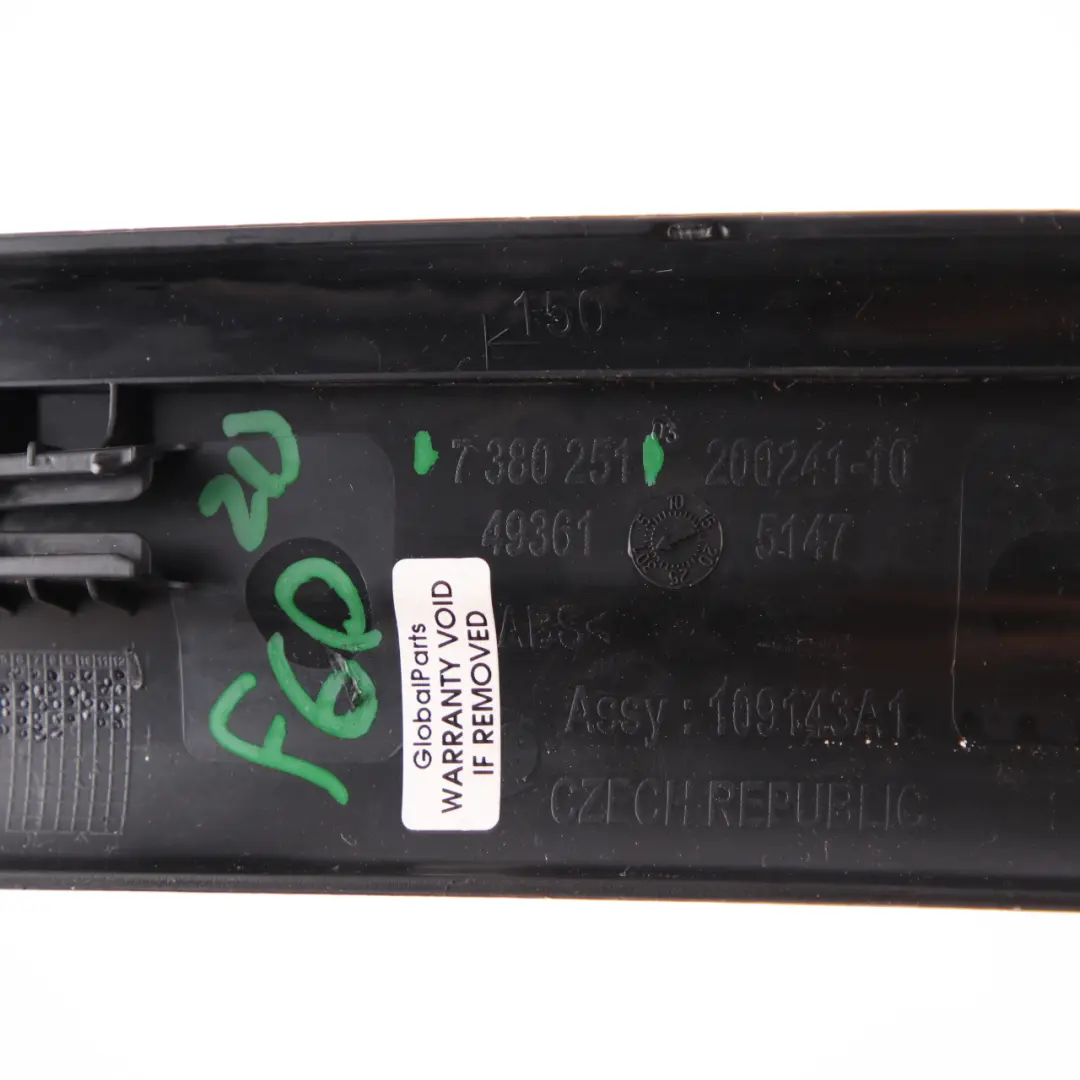 Tapa Embellecedor Entrada Trasera Izquierda Tira Negro 7380251 para Mini F60 con número de pieza 7413837 Mini F60 Tapa Embellecedor Entrada Trasera Izquierda Tira Negro 7380251 - SKU 7413837 - Número de pieza 7413837